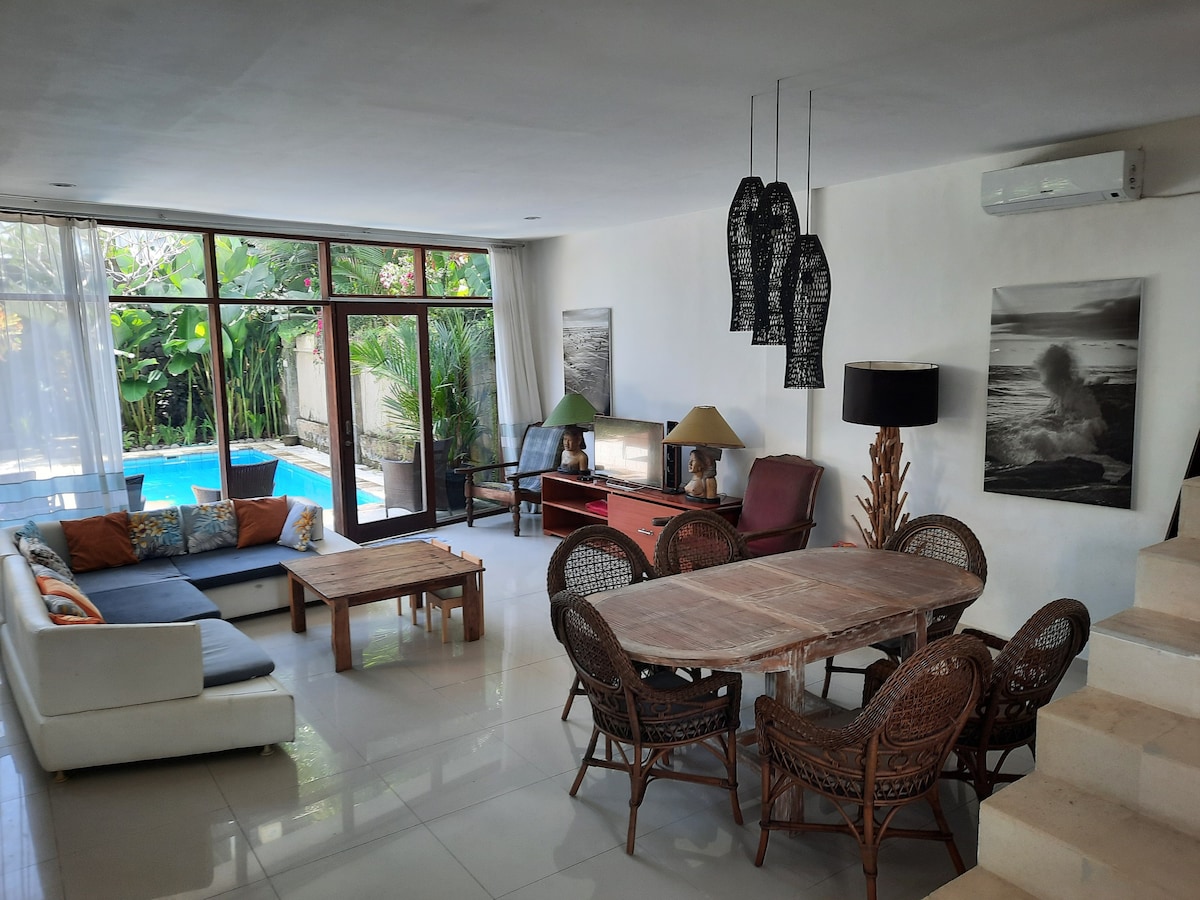 2 bedrooms villa with ocean views Balian Beach