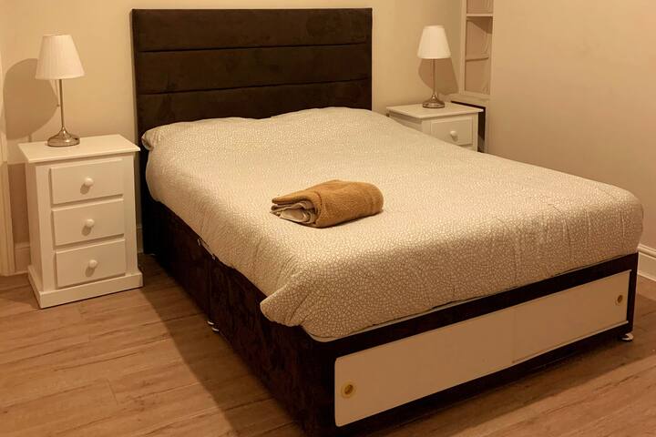 公寓客房    单间1卫1床 djs   elegant city rooms   价格￥219/晚 2