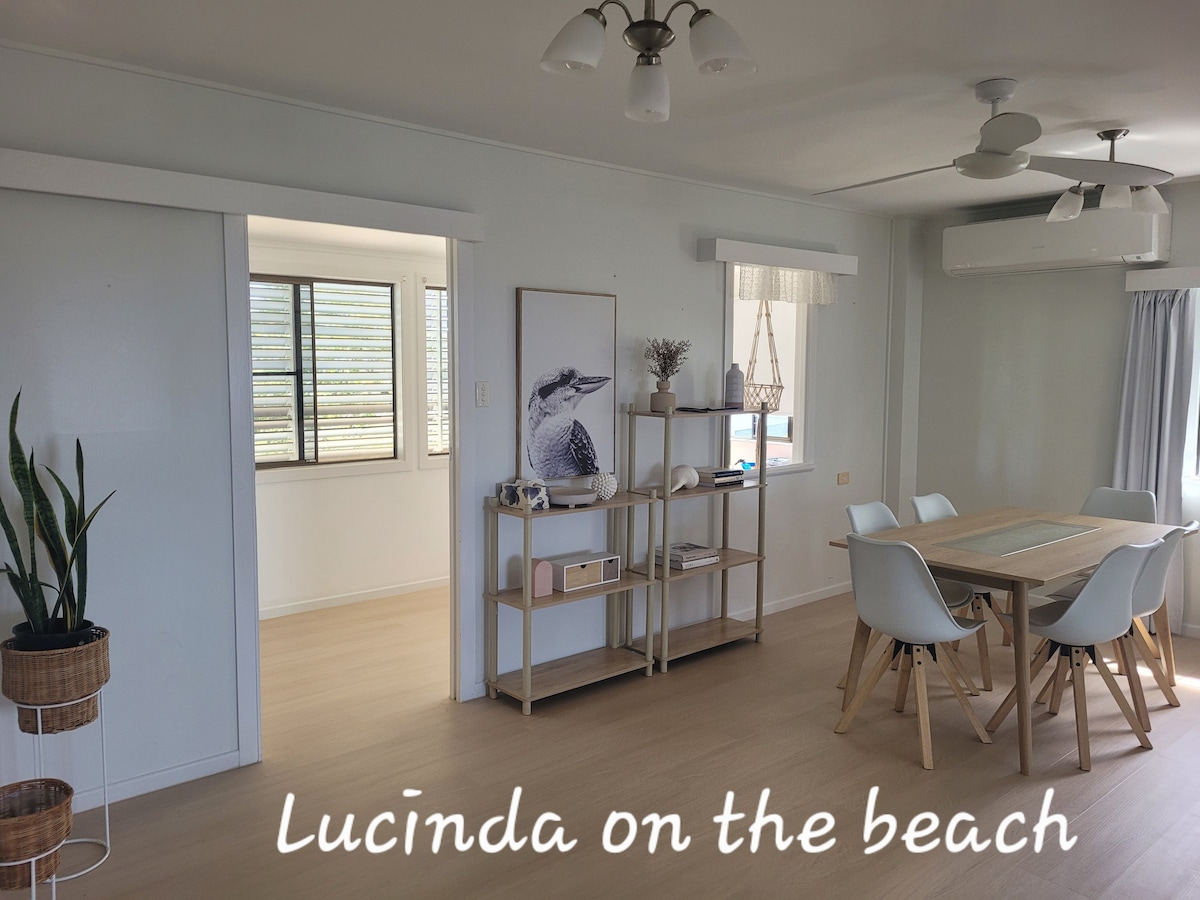 Lucinda on the Beach 4卧室，带泳池