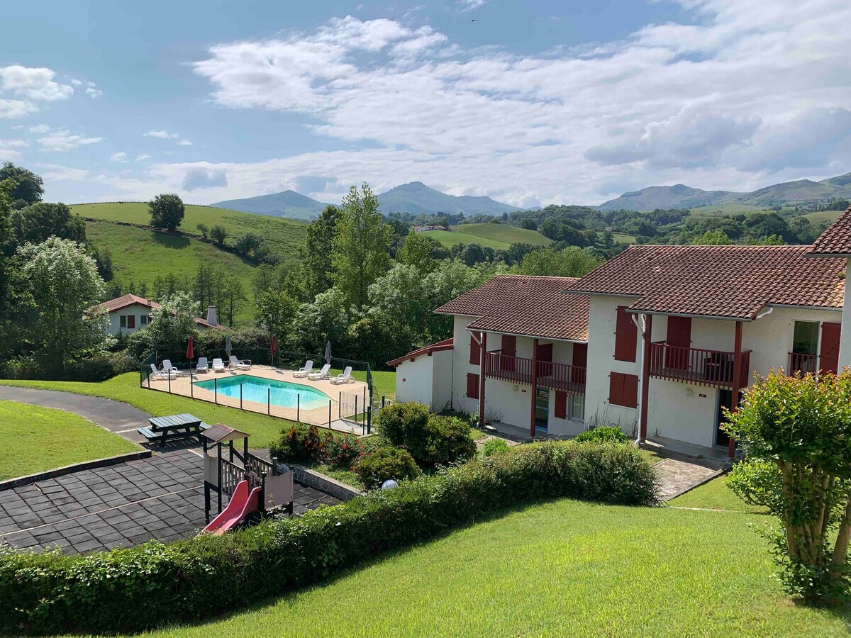 T3 en RDC avec piscine et très belle vue