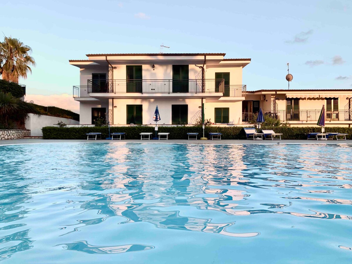 Scalea Apartments & Pool