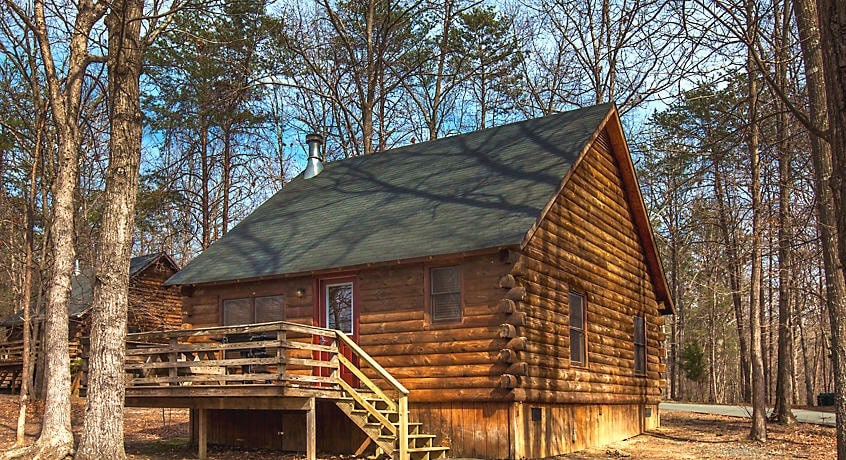 Shenandoah 2BR CABIN with lots of Resort amenities