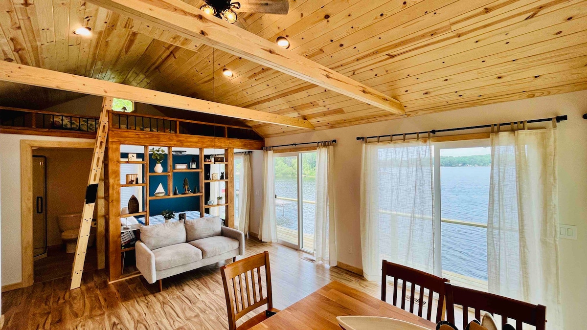 Stunning Lake View (Cabin 11)