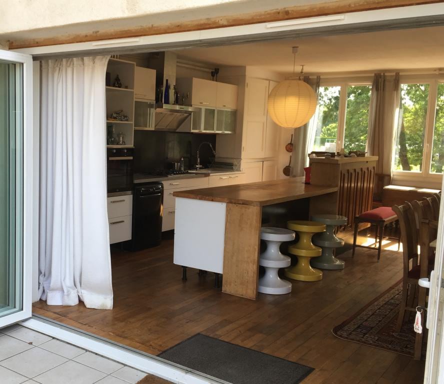 Belle maison de maître,  360m2, grand jardin, bois