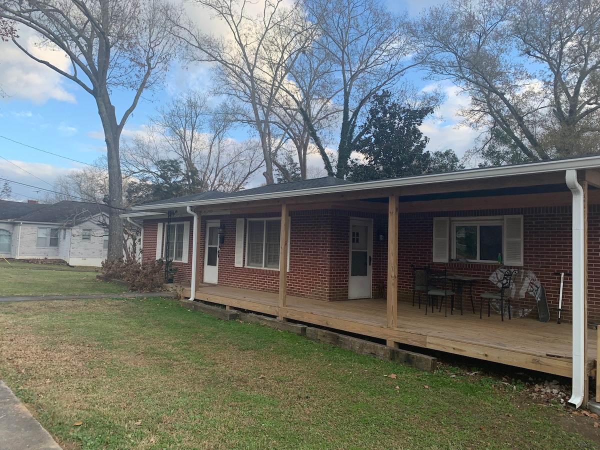 3 bedroom updated ranch home