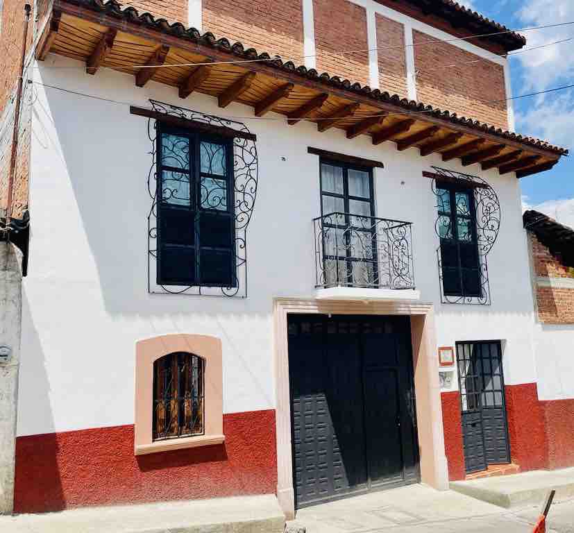 Beautiful colonial home in heart of Patzcuaro!