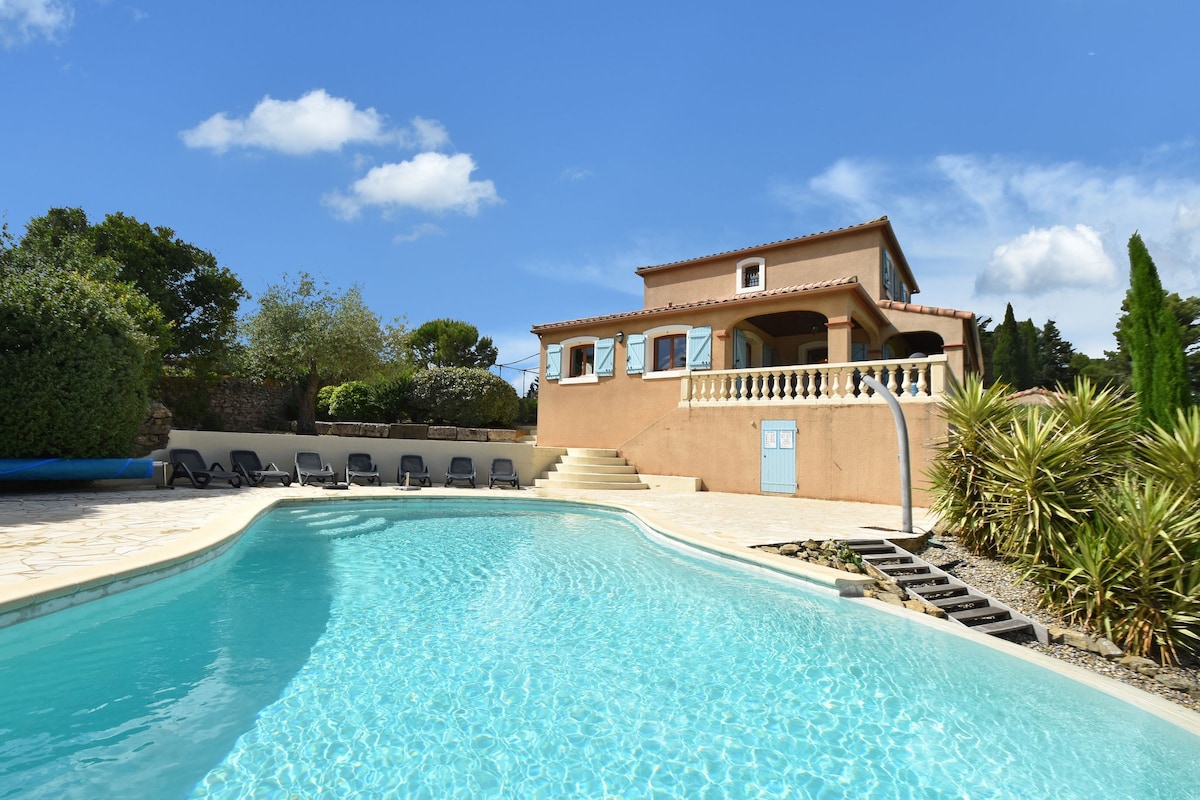 Pretty villa with pool in Morières-lès-Avignon