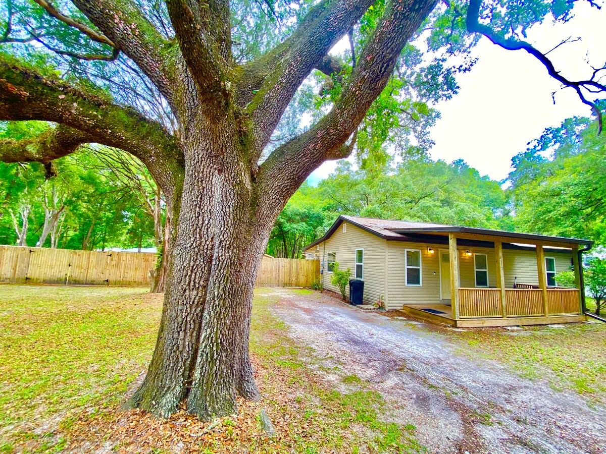 🛶 The RiverWalk Cabin 🏡