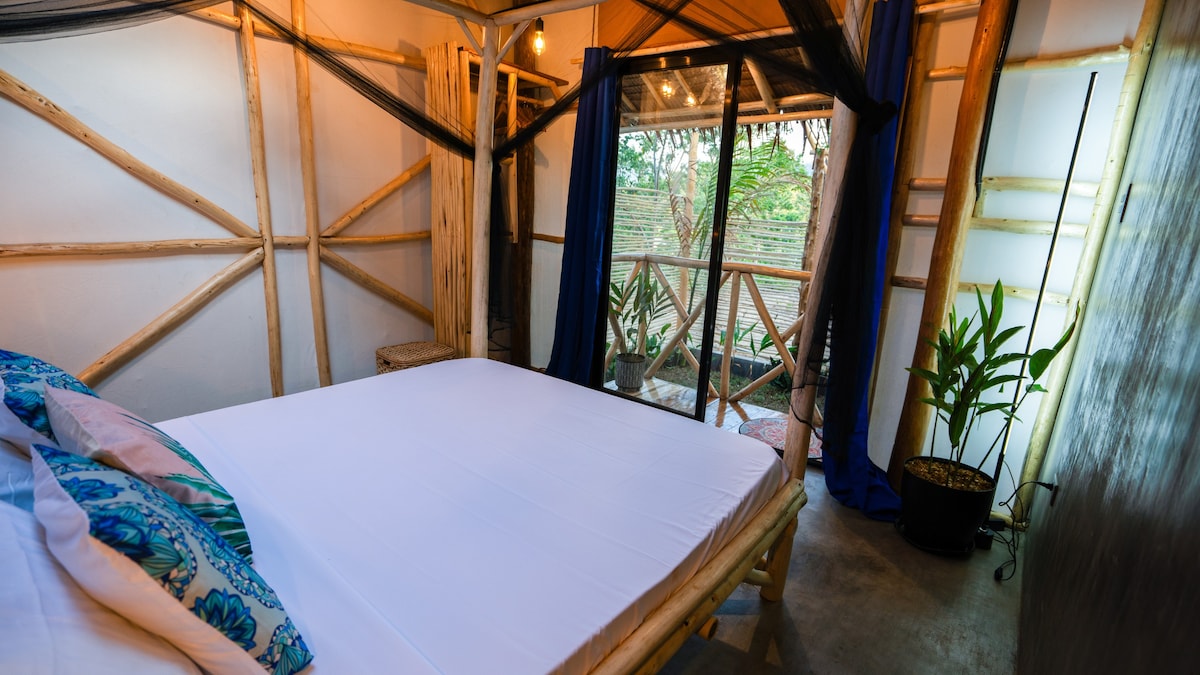 Carabao Lodge - 2 bed house, stargazing & pool