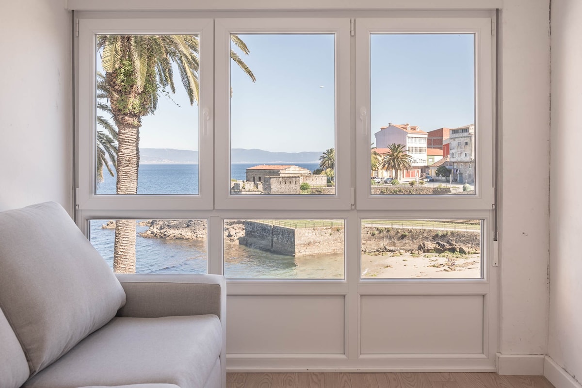 Fisterra公寓，可欣赏海景和海滩。