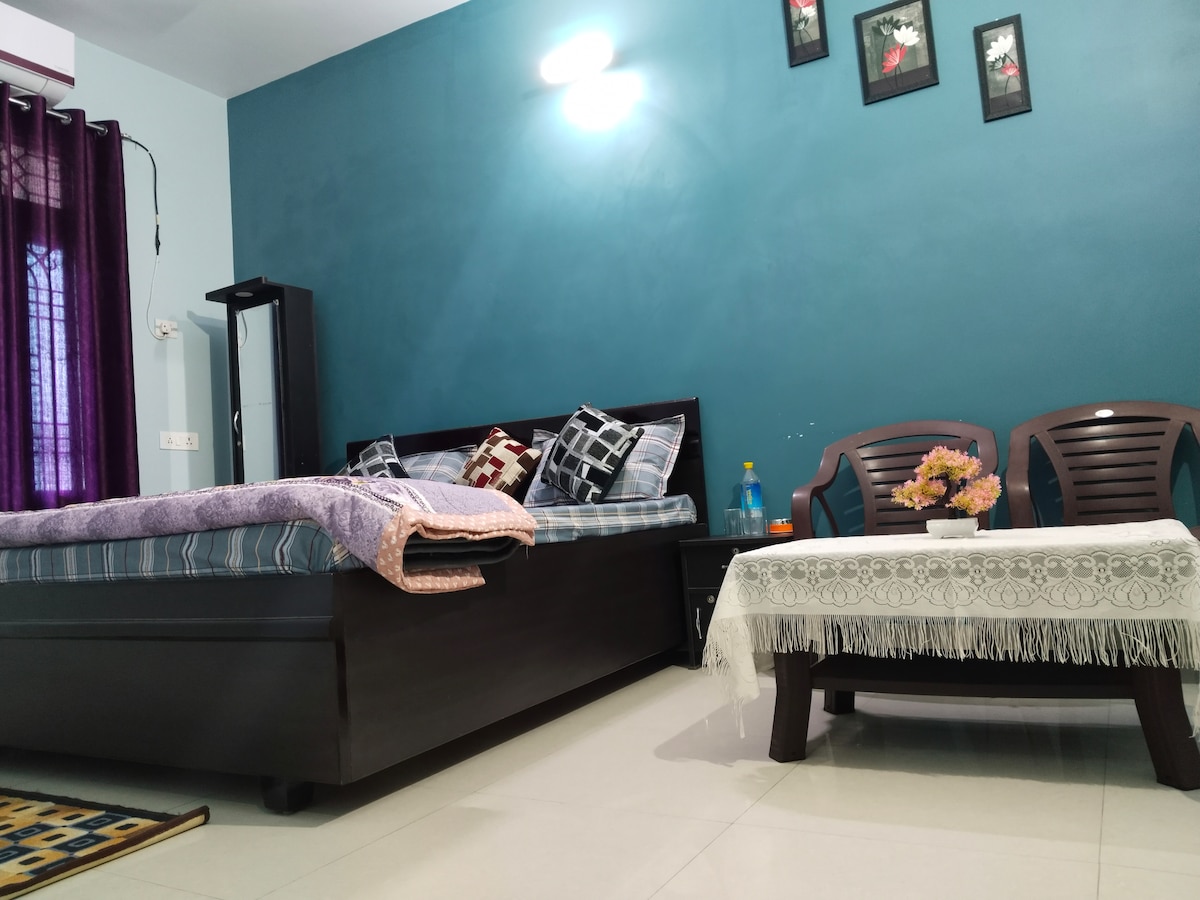 Swapnil Homestay 2 BHK apt at Chitaipur Varanasi