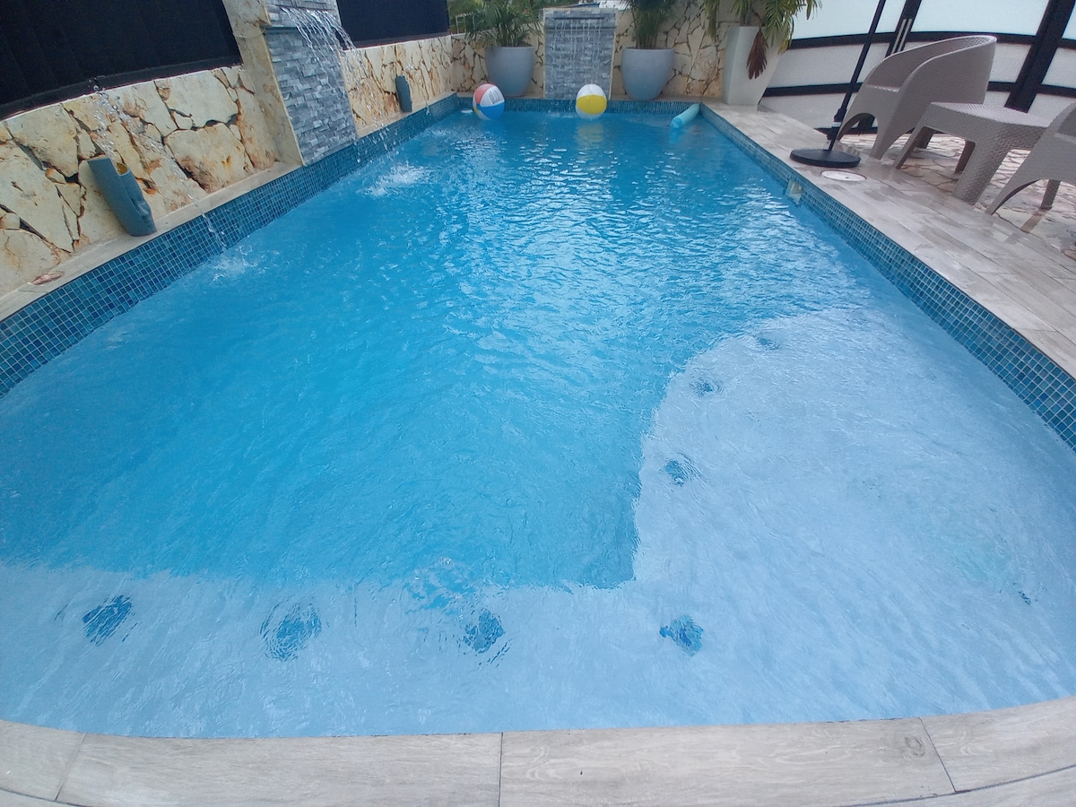 SpotHouse Jacuzzi Piscina billar playas a 20min