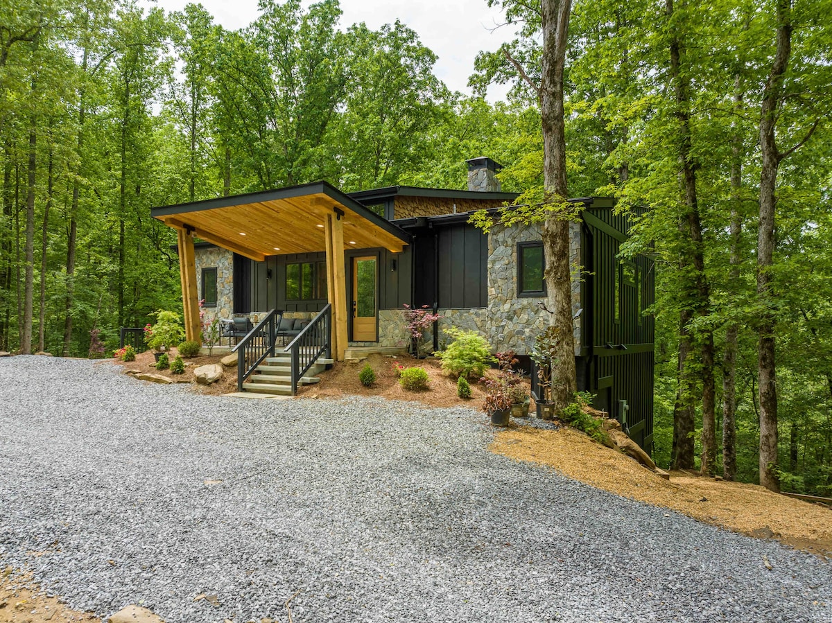 New modern home, mountain luxury-private creek