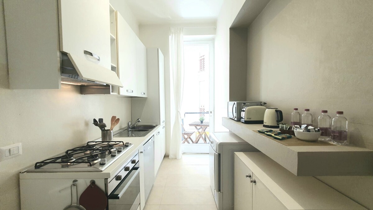 New 2 Bedroom Terrace Apartment - Fashion District