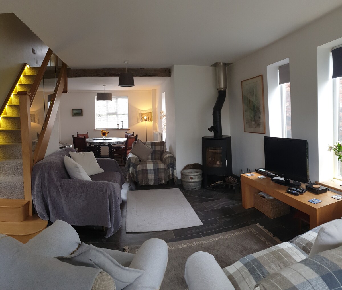 3xdouble ensuite bedrooms fab to explore Mid Wales
