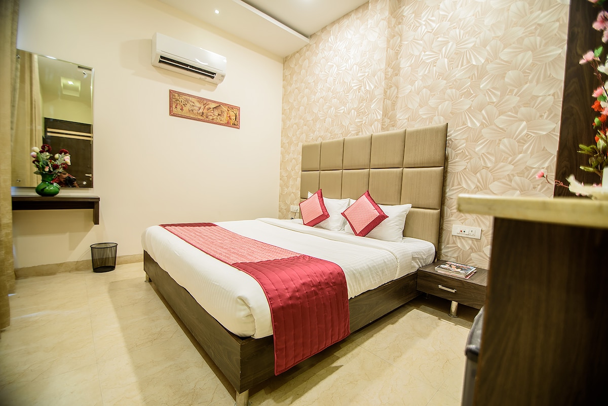 Super Deluxe Rooms by Luxurious Resort Stay