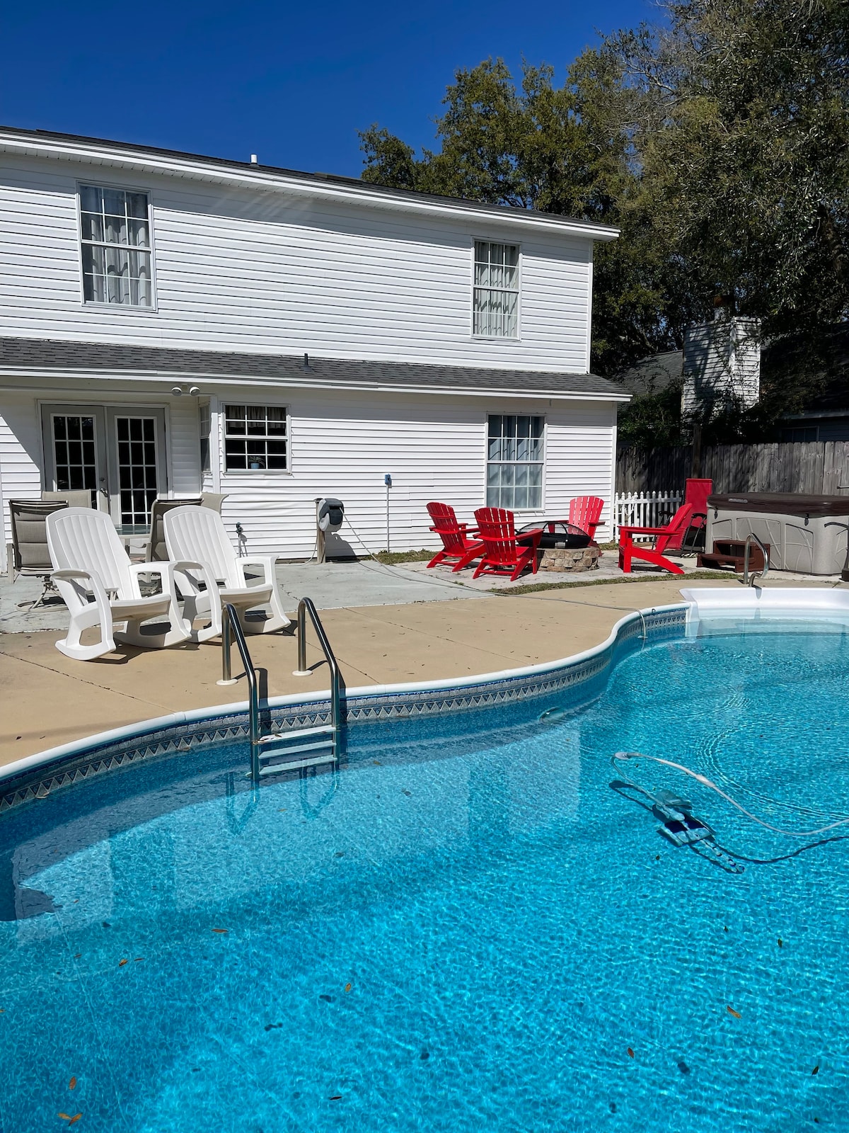 彭萨科拉（ Pensacola ）靠近4间卧室、恒温泳池、热水浴缸