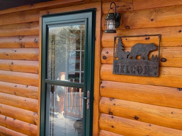 Adirondack / Schroon Log Home w/Hot Tub