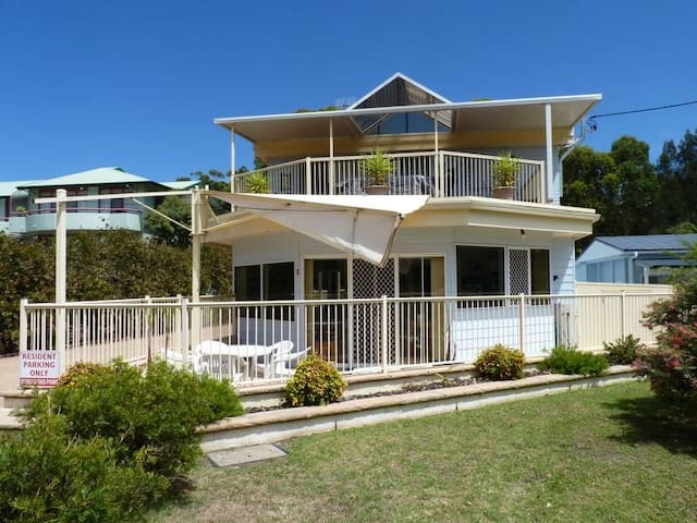 莫里莫科海滩(Mollymook Beach)的民宿