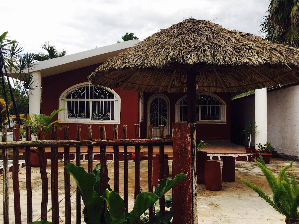 Casa en Leona Vicario, Q. Roo a 20 min de Cancún
