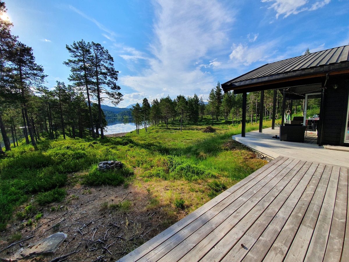 Barnevennlig hus ved fiskevann