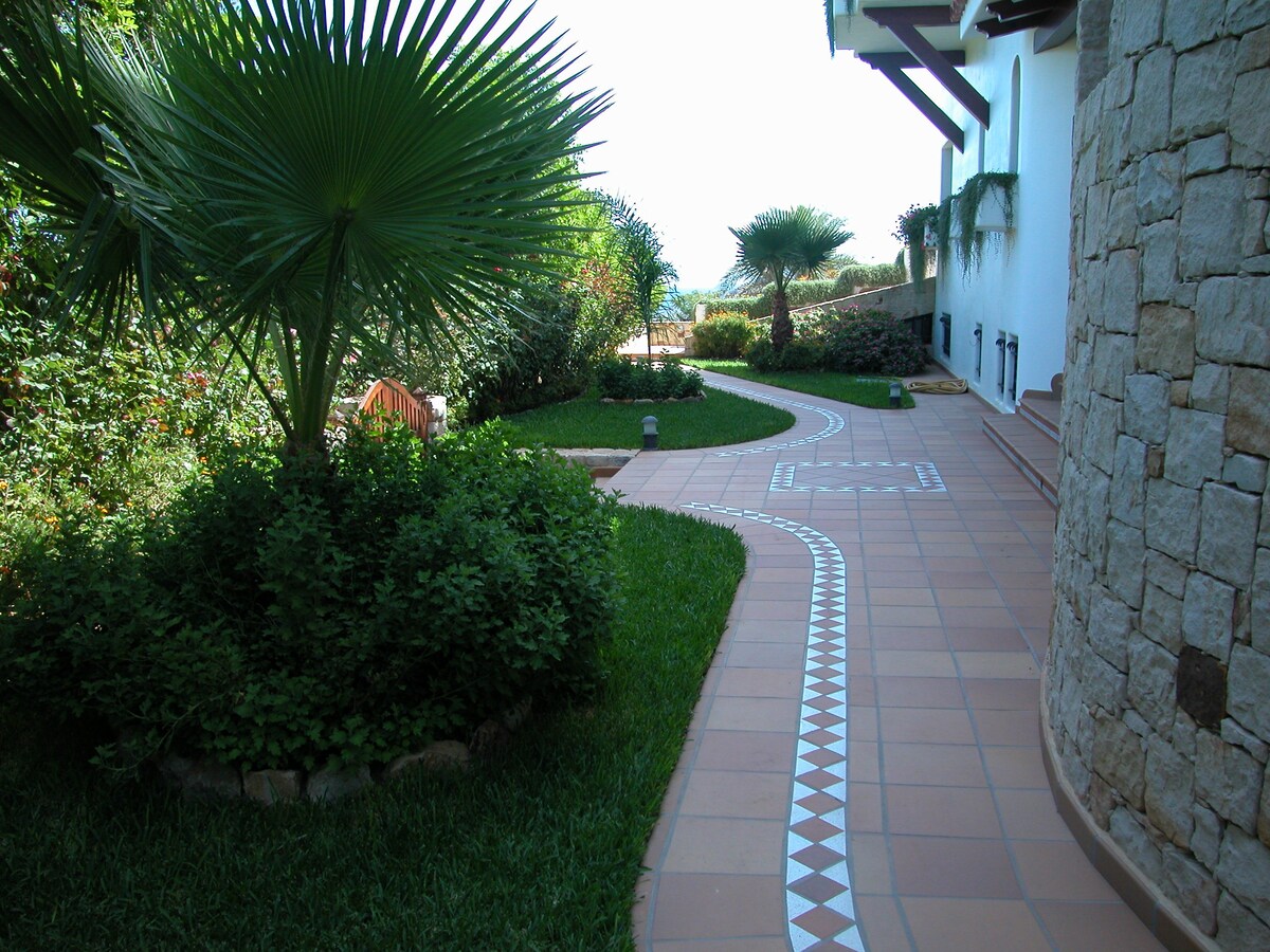 Cabo Negro espléndida villa de lujo  junto al mar