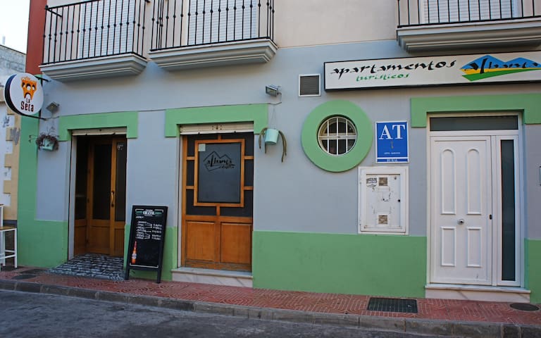 Alhama de Almería的民宿