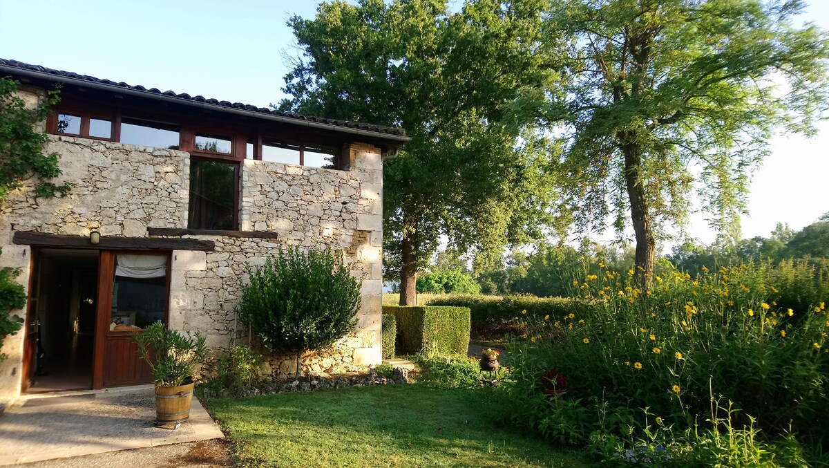 L'Etable d'en Naoua, Gite 15 pl, 5ch. Piscine