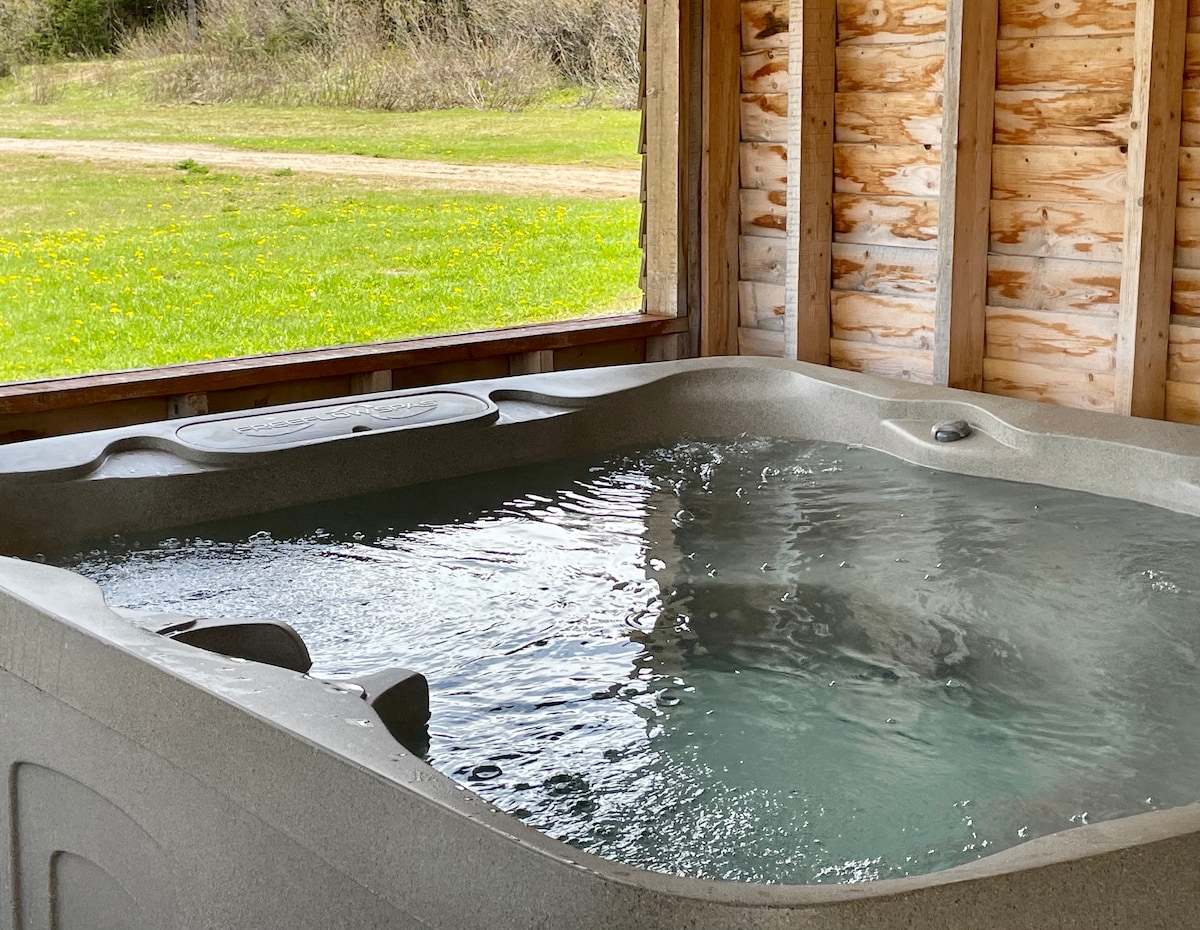 双卧室小木屋| South Gros Morne | Hottub