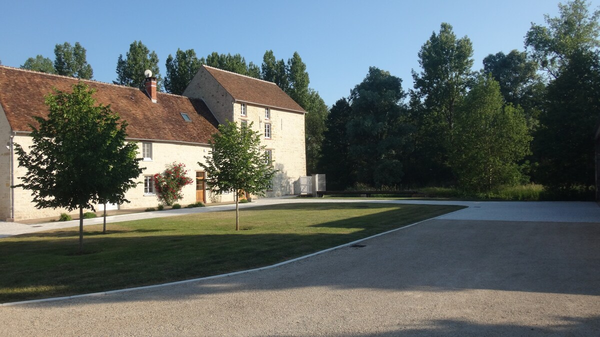 Moulin du 15ème siècle proche Fontainebleau