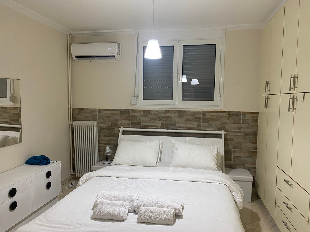 雅典的整套、舒适和干净的公寓。