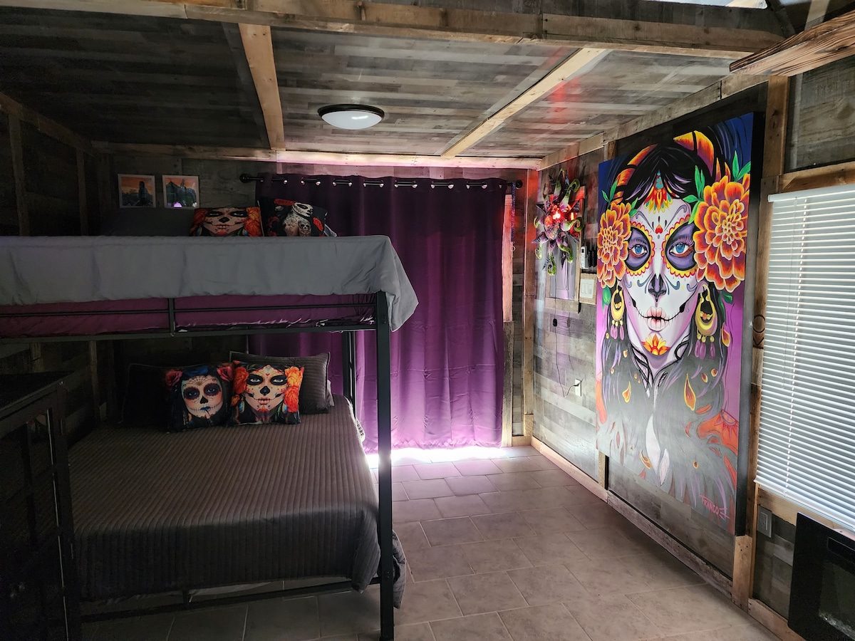 Sugar Skull Cabin ，带定制水疗淋浴