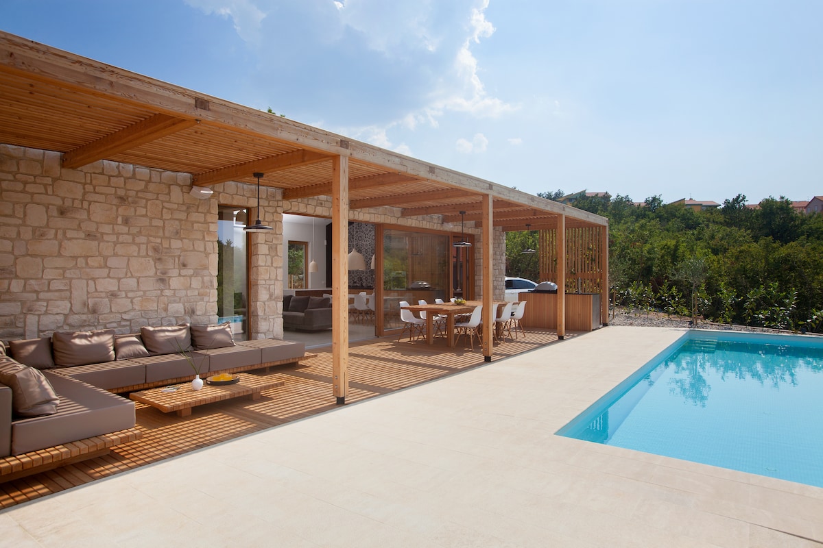 Design Villa Olea With Heated Pool & Seaview *****