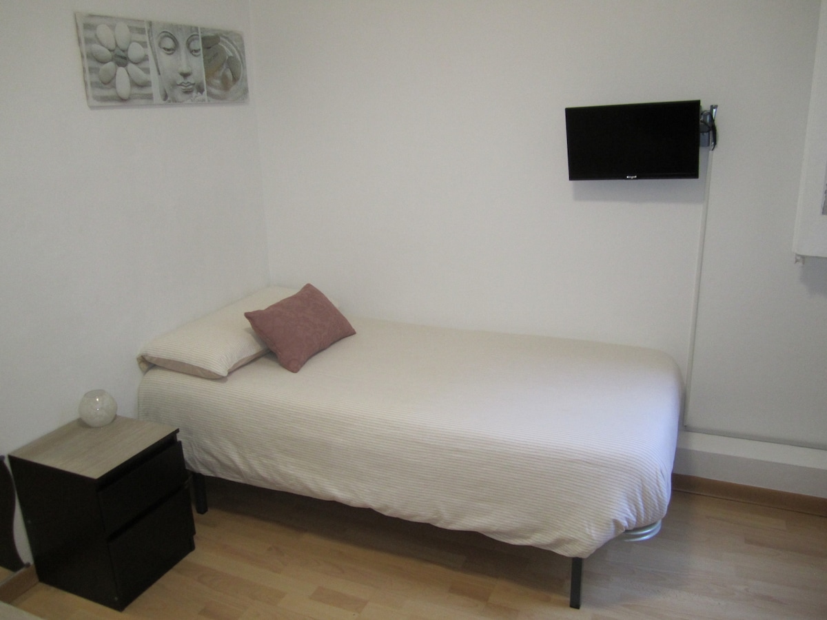 巴塞罗那市中心的舒适房间