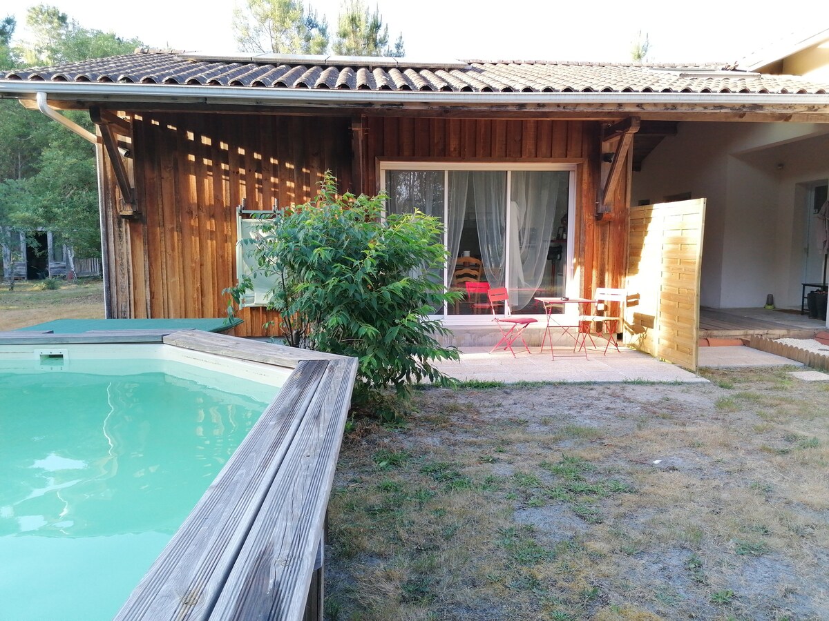 Landes Forest的Outbuilding