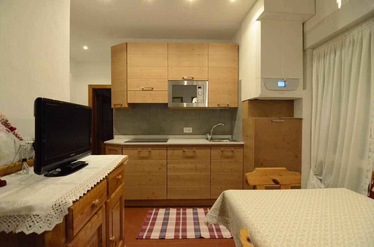 K101 apartement in the central area- 4 beds-  WIFI