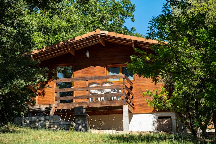 Saint-Jean-de-Maruéjols-et-Avéjan的民宿