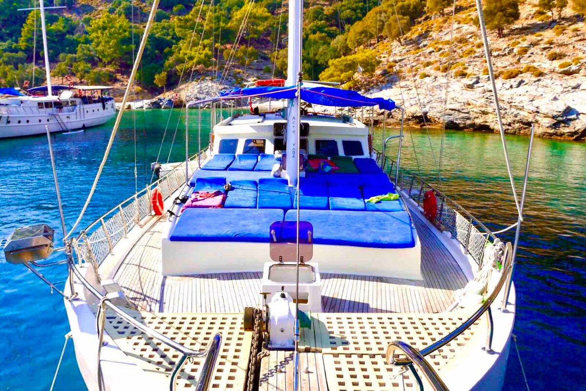 Boat Cruise Turquoise sea