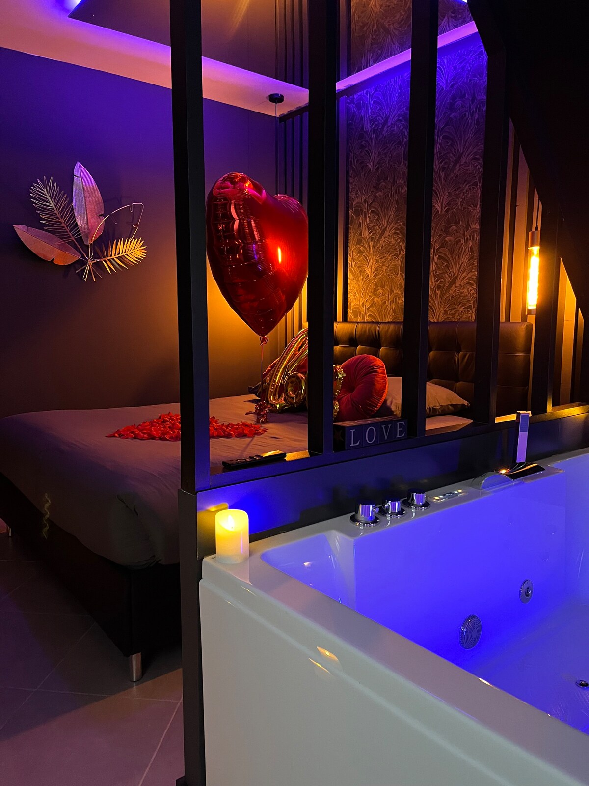 Suite jacuzzi The love room 77 suite or