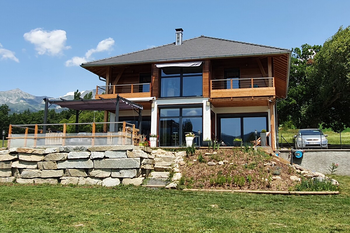 Maison familiale de 200 m² à 5 mn du lac