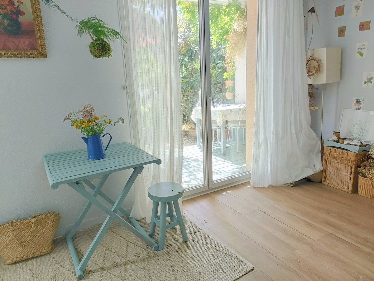 Jolie chambre avec jardin zen proche du métro