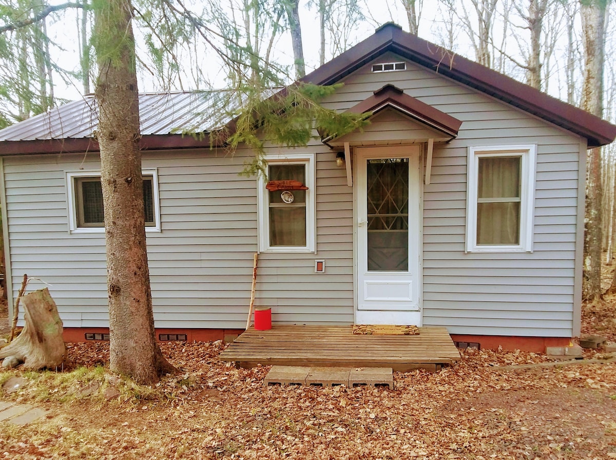 The Shell Cabin at Rockhound Hideaway