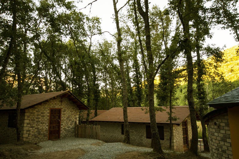 位于莱昂（ León ）的阿尔贝格谷谷西奥平房（ Bungalow-Albergue Valle Do Seo ）