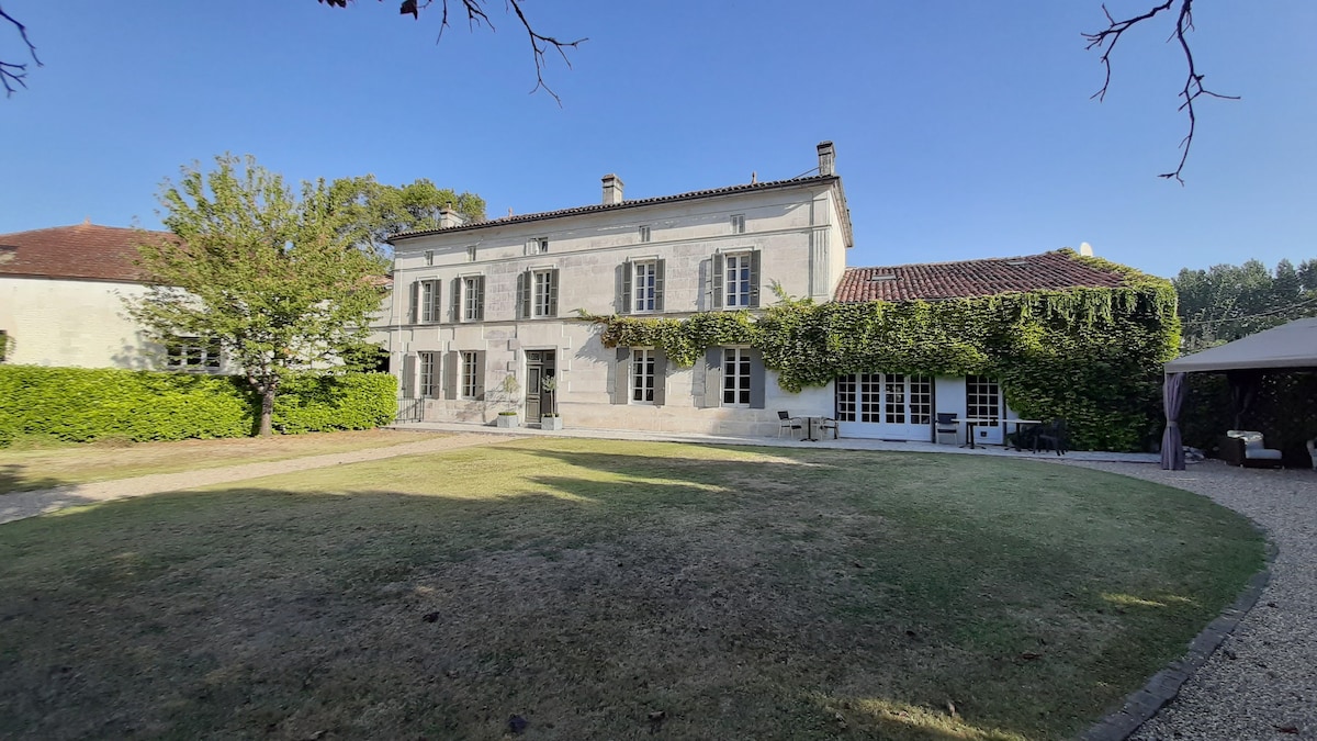 La Vieille Maison de Maitre.