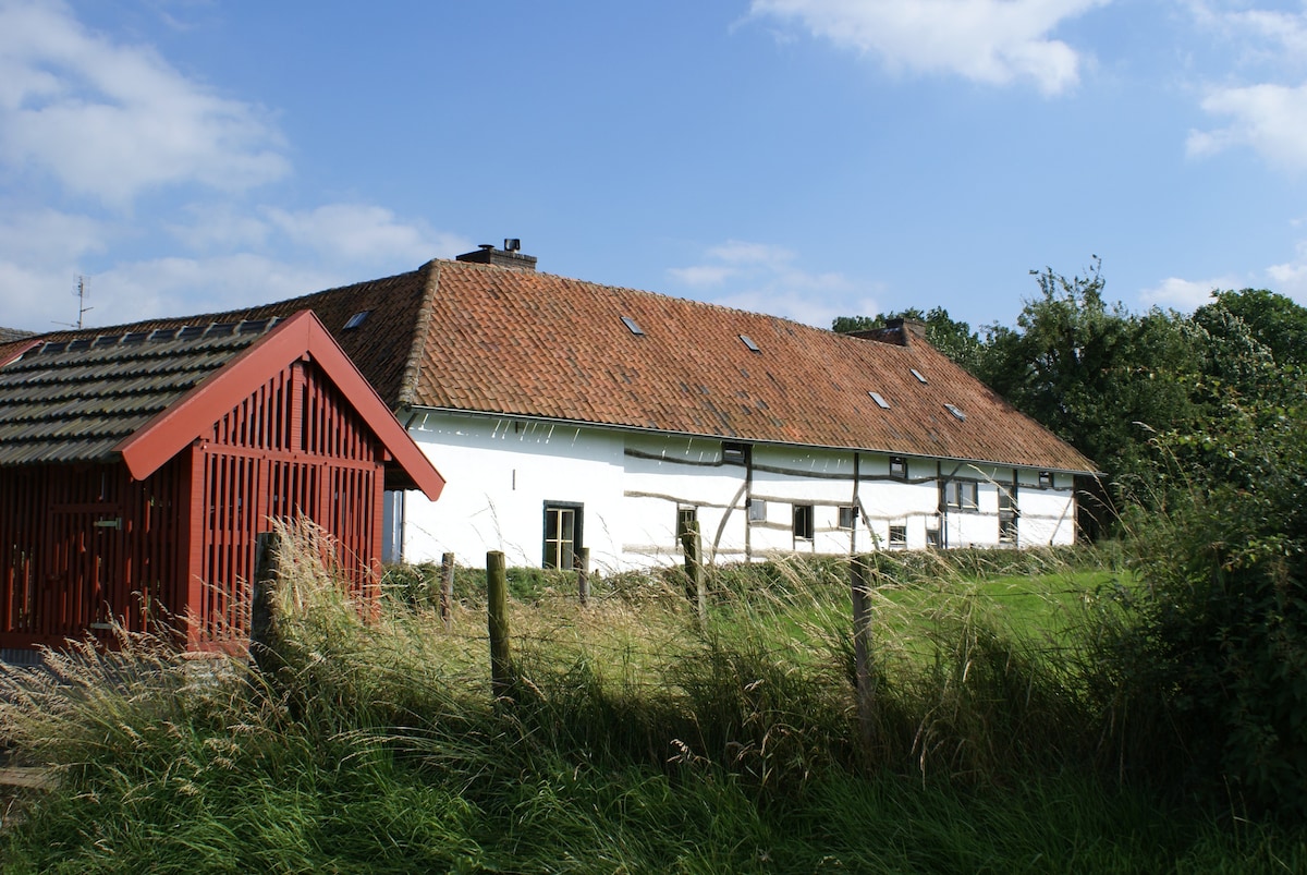 romantische vakwerkboerderij met vrij uitzicht