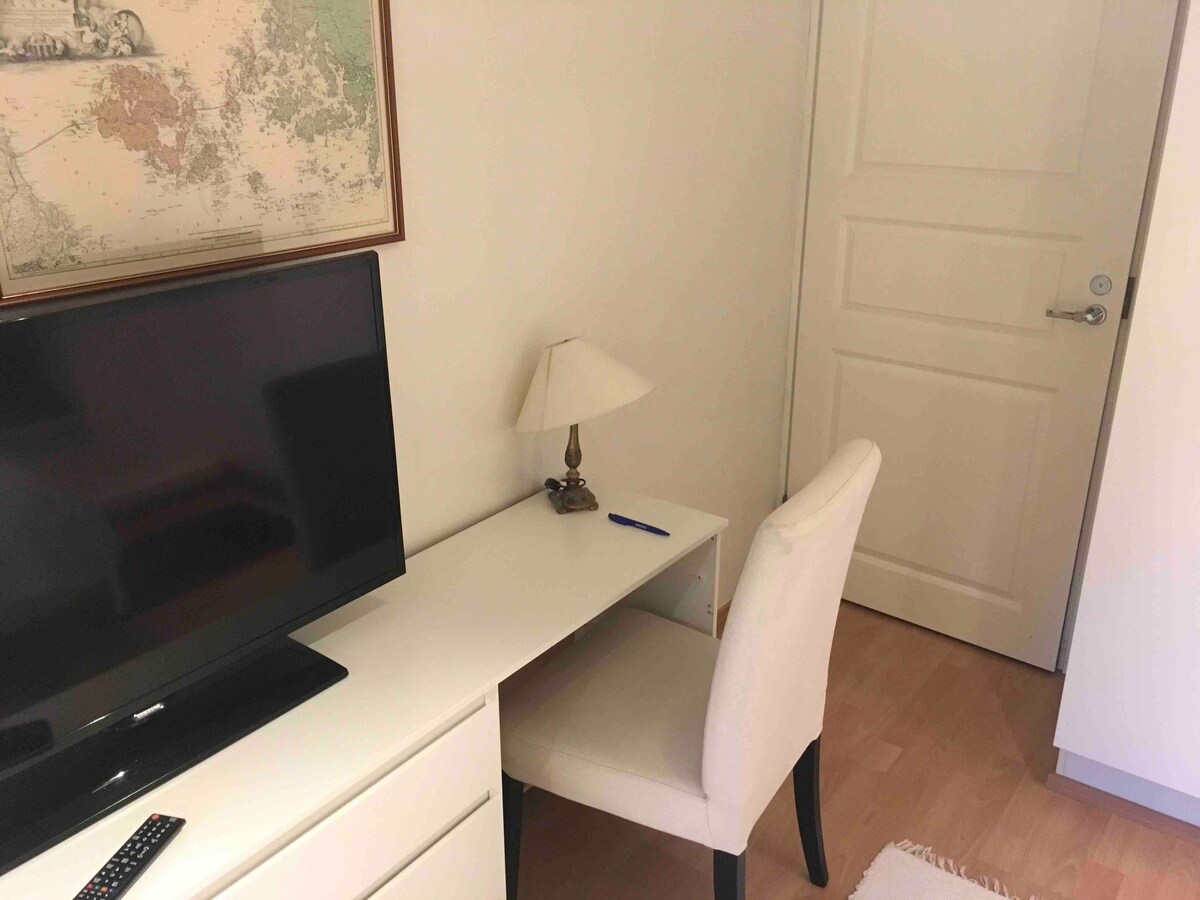 1 bed private room in shared house