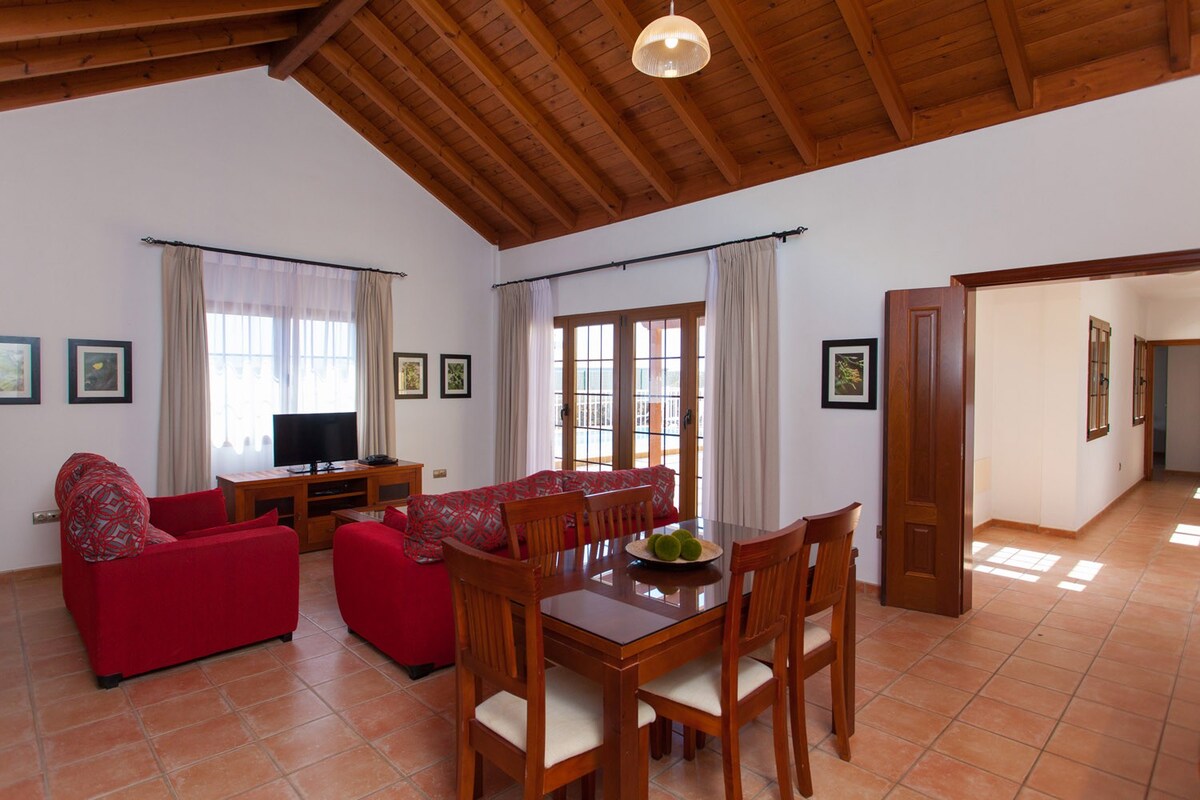 Tao Mazo. 1 Bedroom Villa with private pool