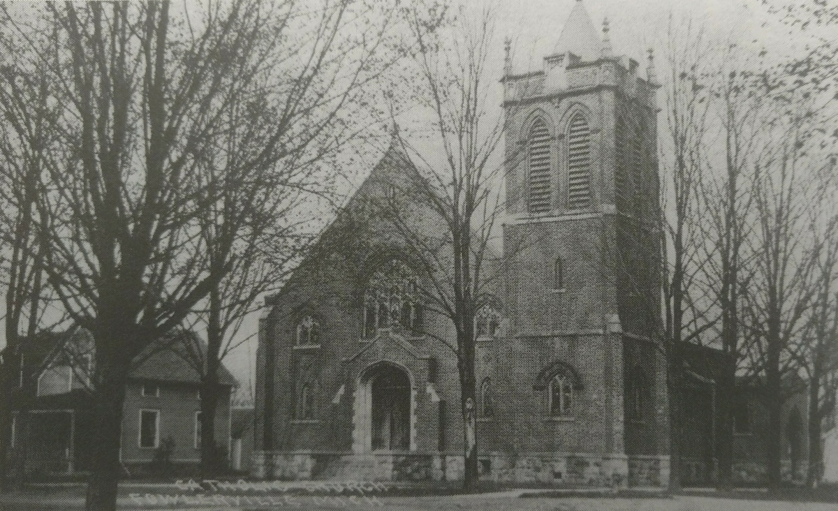 Kelmscott Chapel