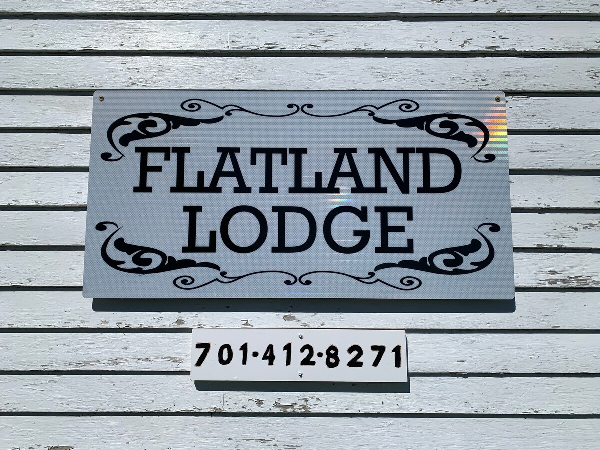 Flatland Lodge