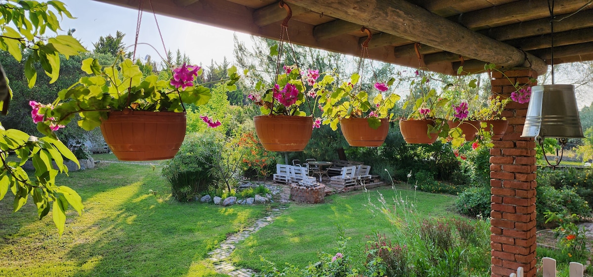 Urlada huzur.Havuz deniz doğa gastronomi odağı